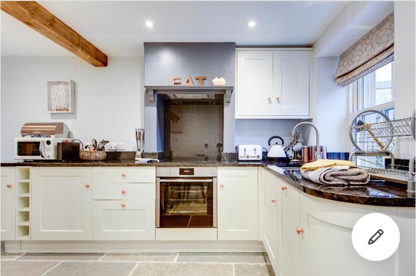 Rustic Retreats Jacks Cottage With Hot Tub & Alpaca Walking Experiences マトロック エクステリア 写真